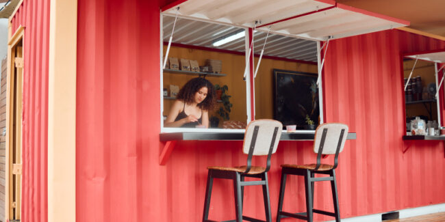 food-truck-vs-shipping-container-food-stands A shipping container food stand highlights the benefits over a food truck.